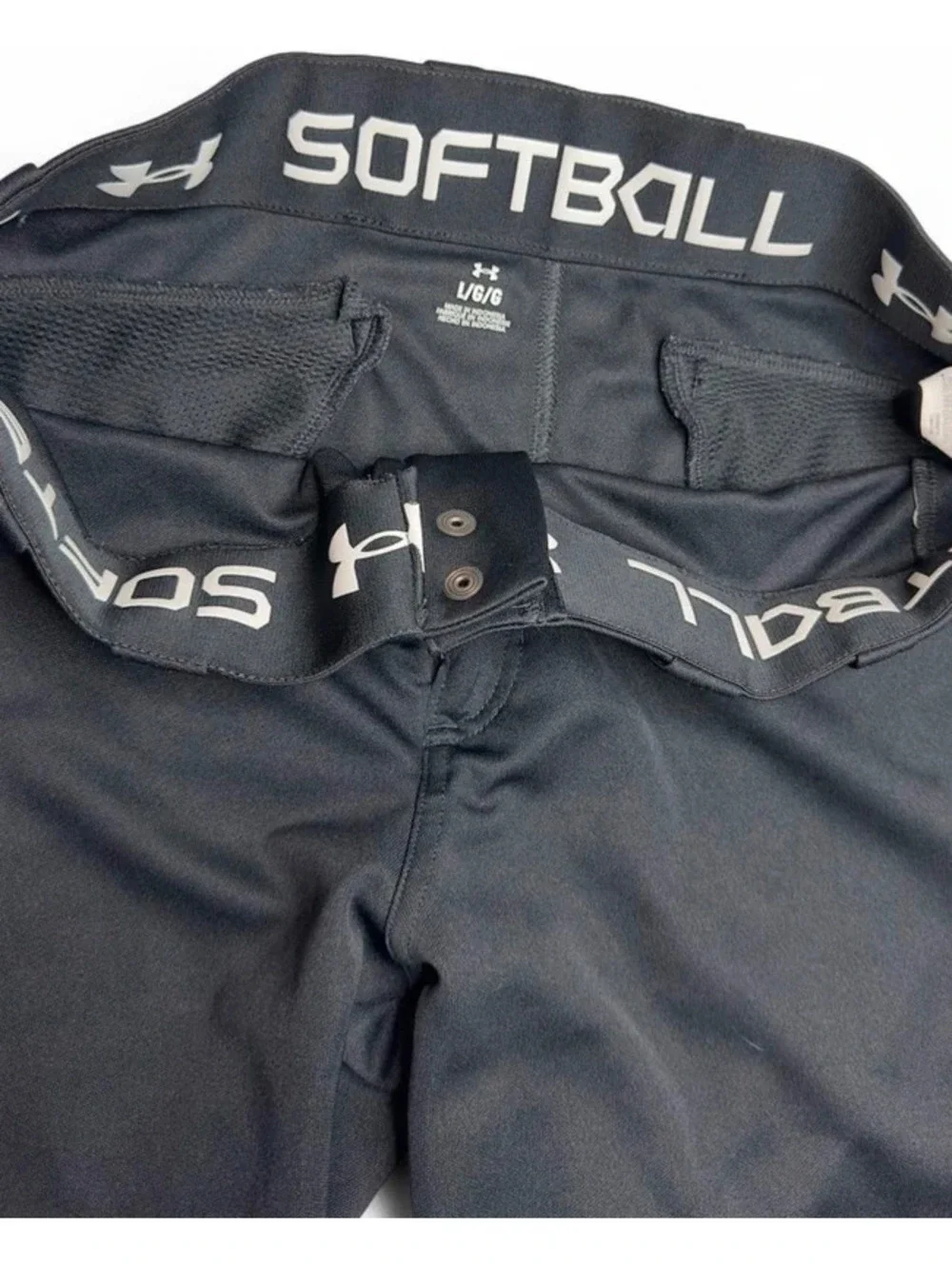 Under Armour Softball Pants – Black – Size Large (L/G)G00124